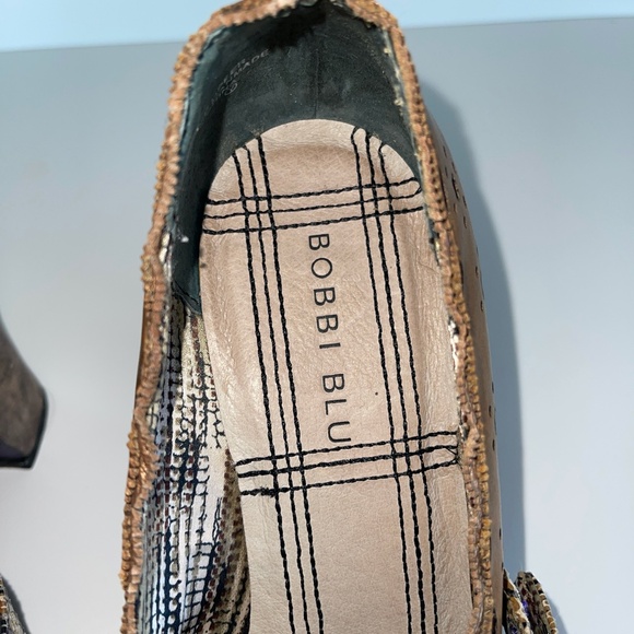 Bobbi Blu‎ Peep Toe Leather Mixed Pattern Buckle Heels Size 7.5 - Picture 8 of 9